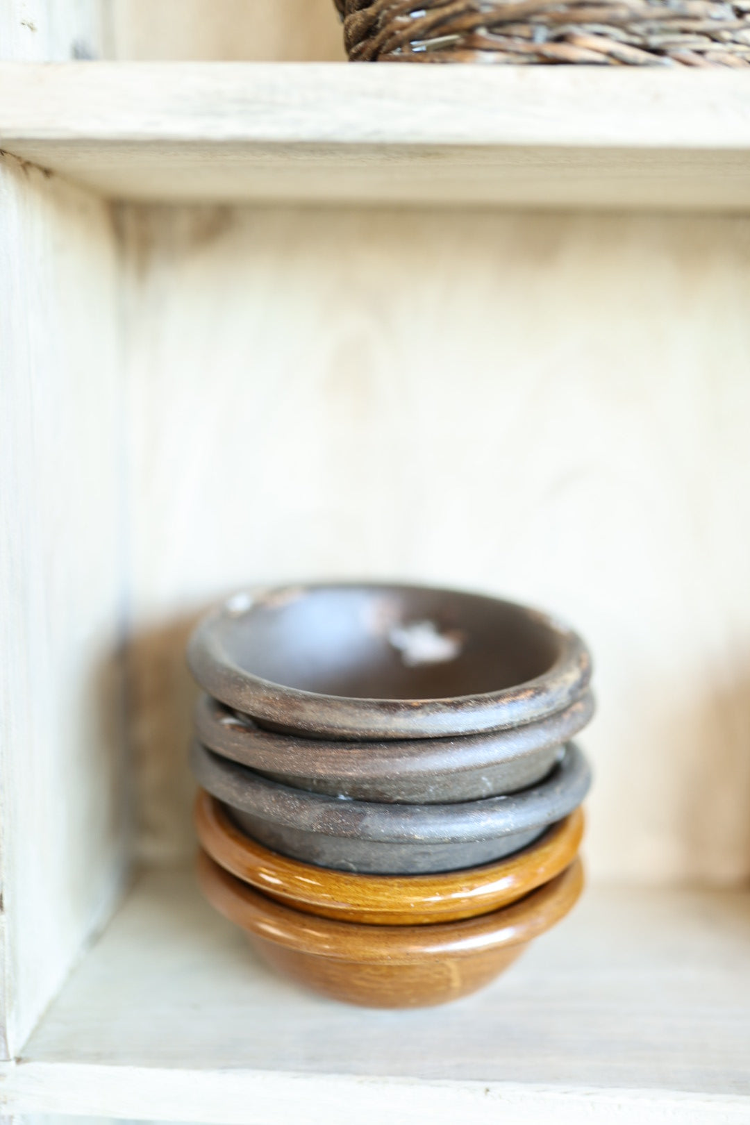 5" Rnd x 1-3/4"H Stoneware Bowls