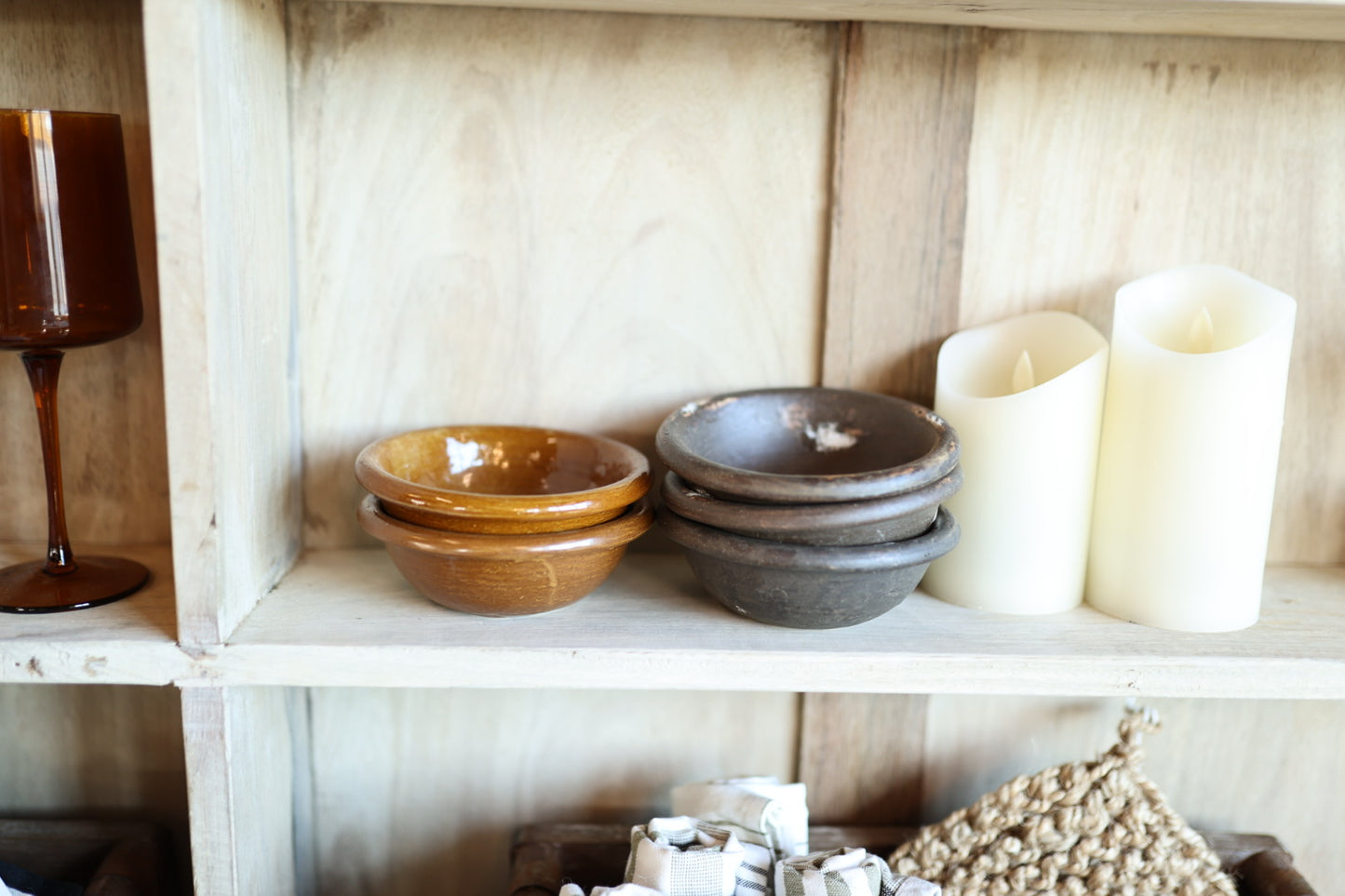 5" Rnd x 1-3/4"H Stoneware Bowls