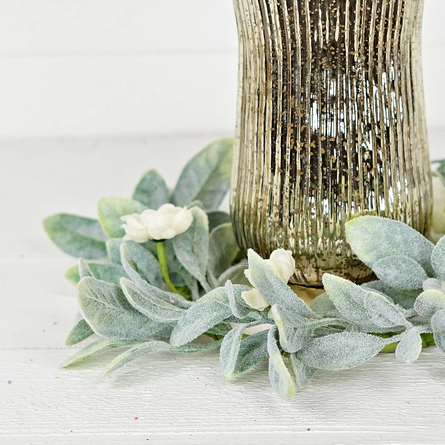 14in(6.5)Wreath-Lamb Ears with Cream Ranunculus