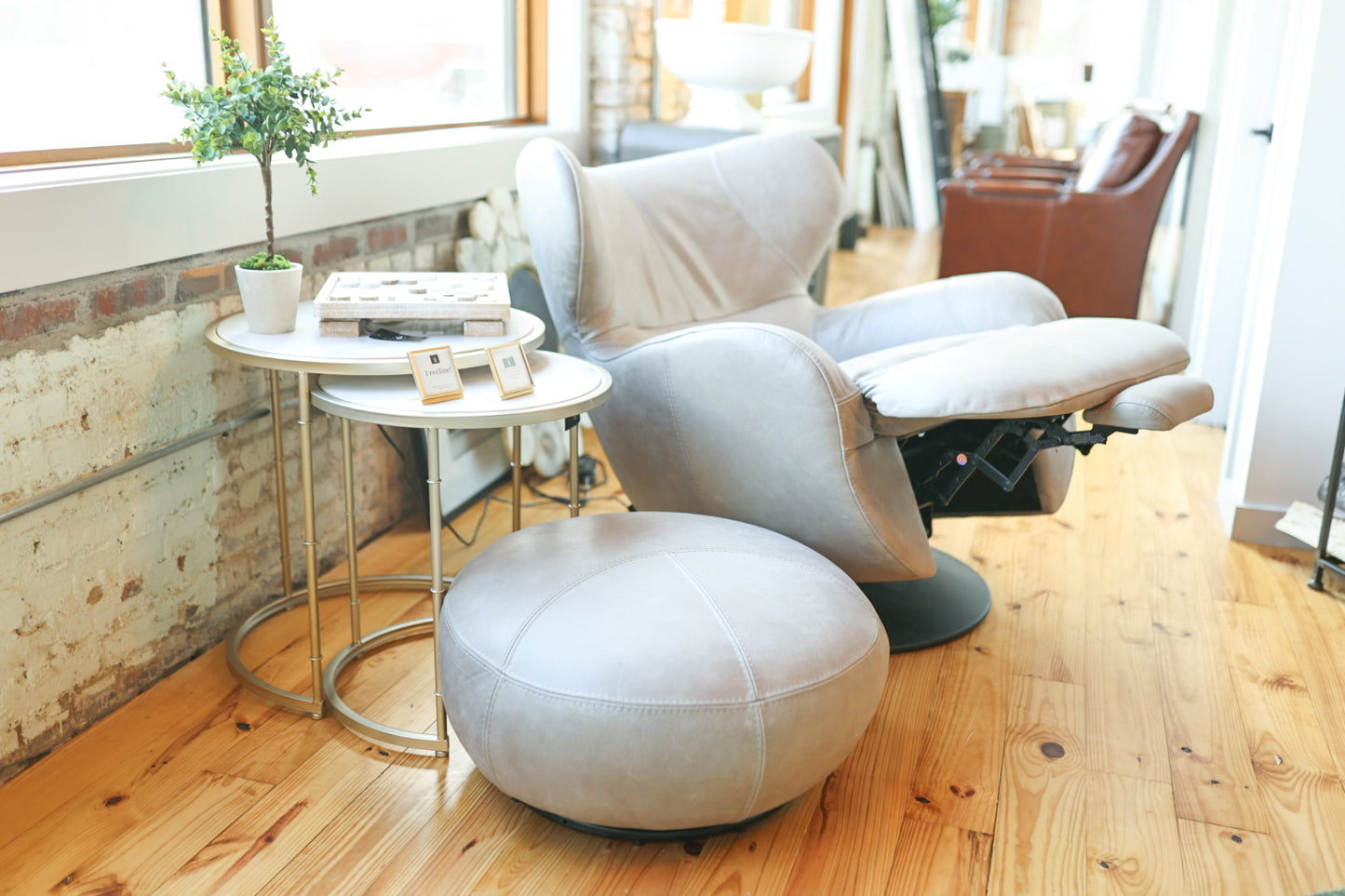 Shell Comfort Chair & Footstool