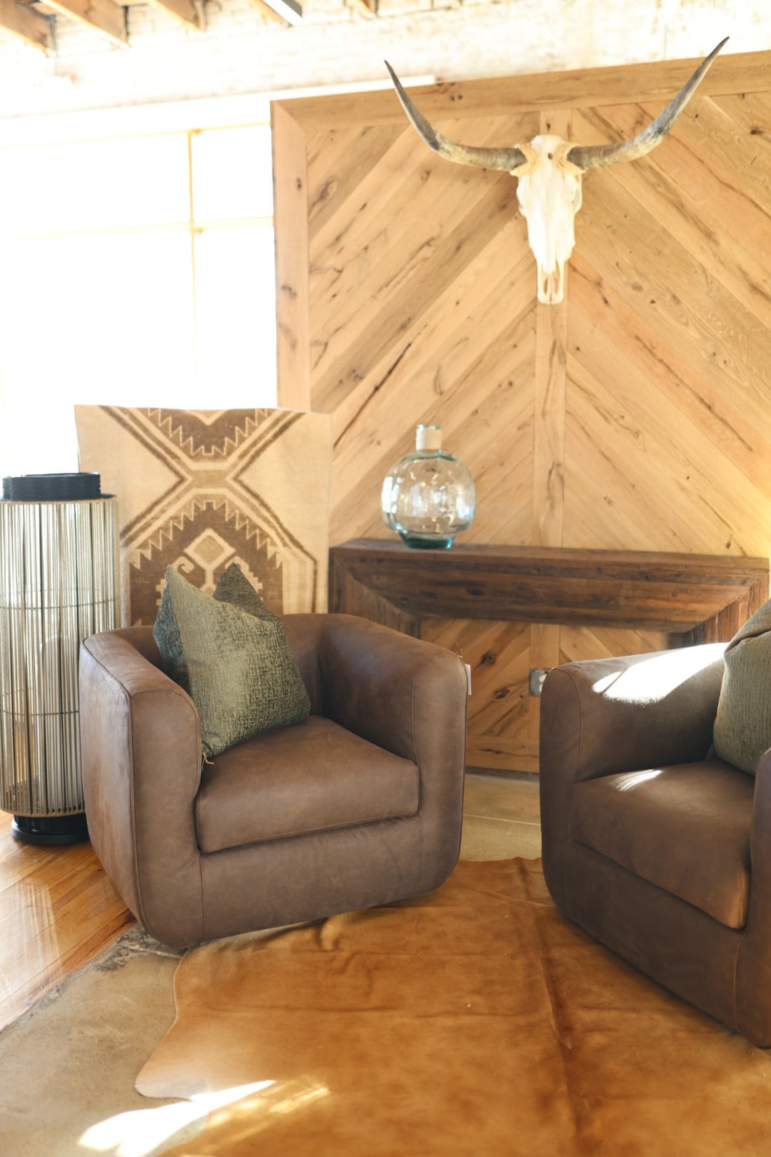 Hill Bull Brown Swivel Chair