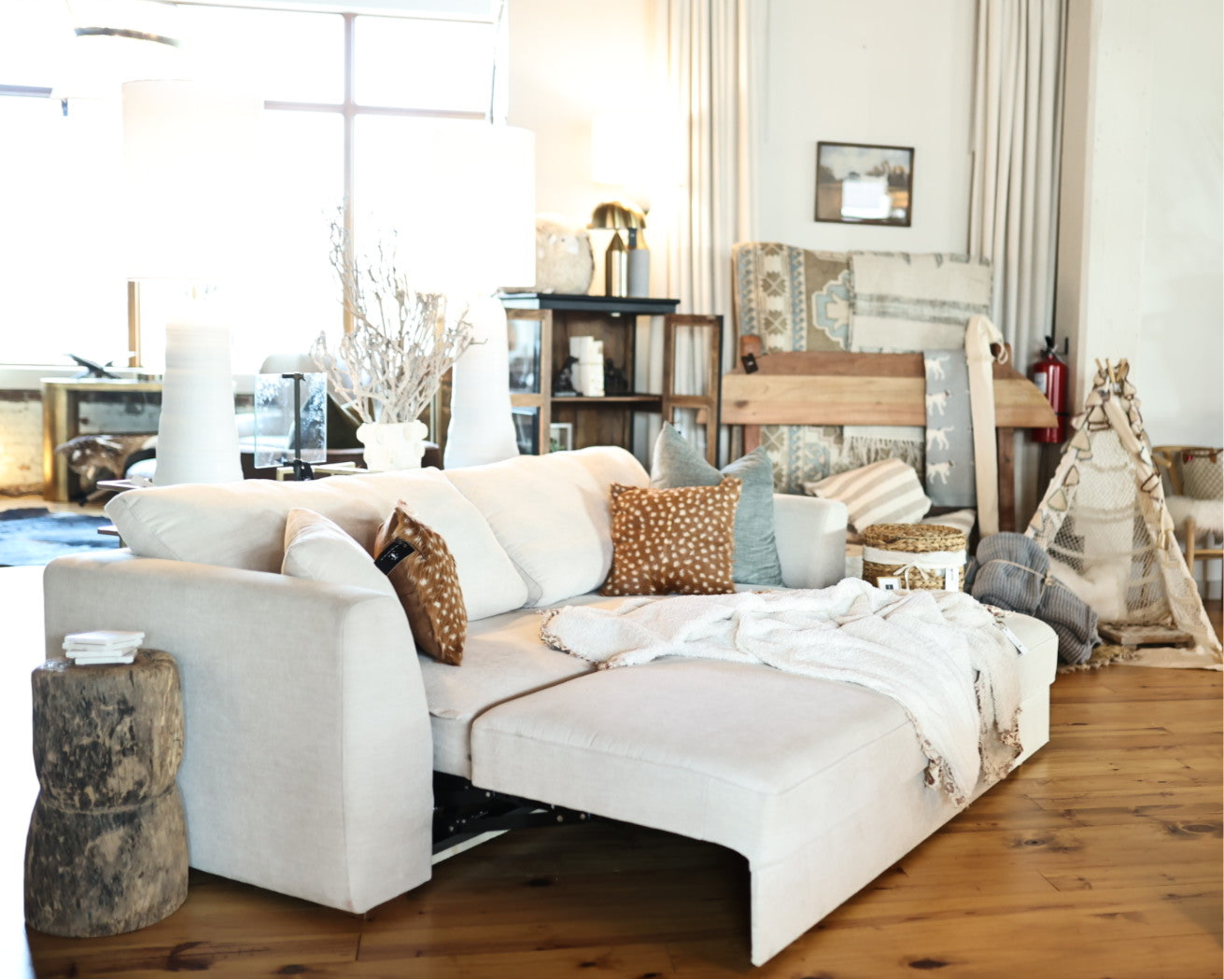 Helena Couch with Pull Out
