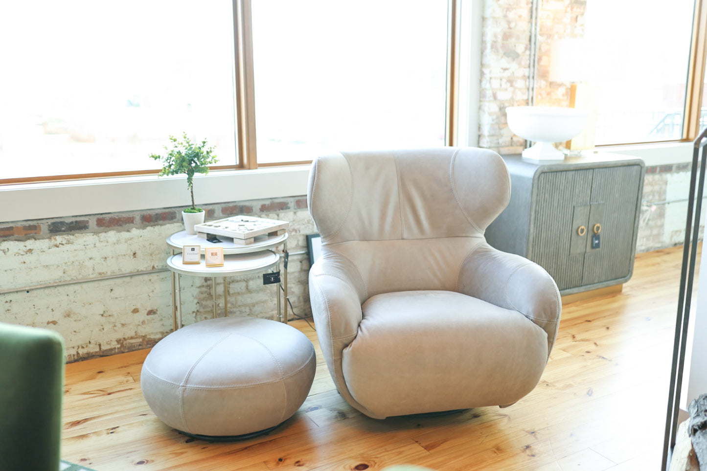 Shell Comfort Chair & Footstool