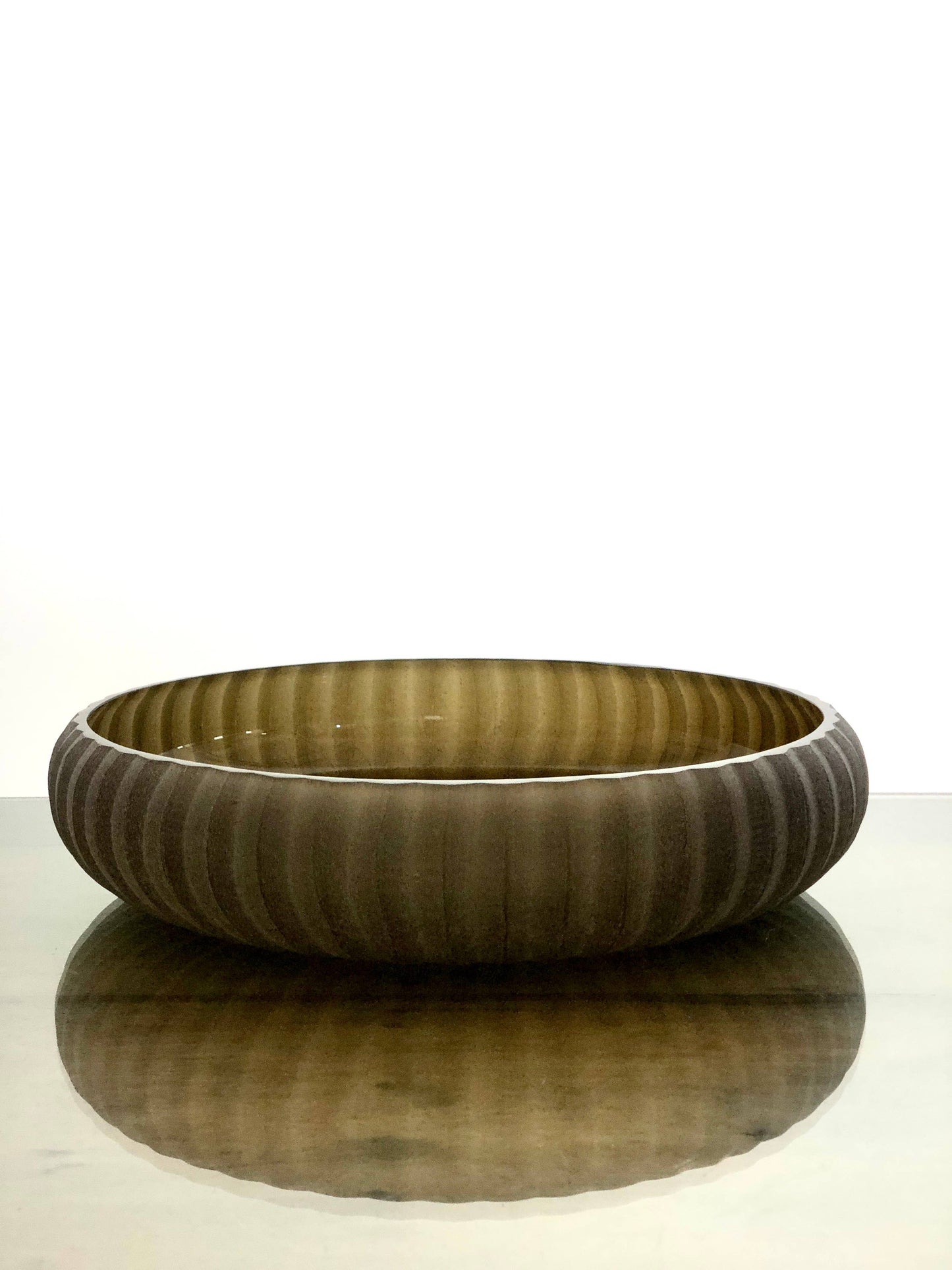 Bela Vase Med. Smoke Brown Dia 12.75"