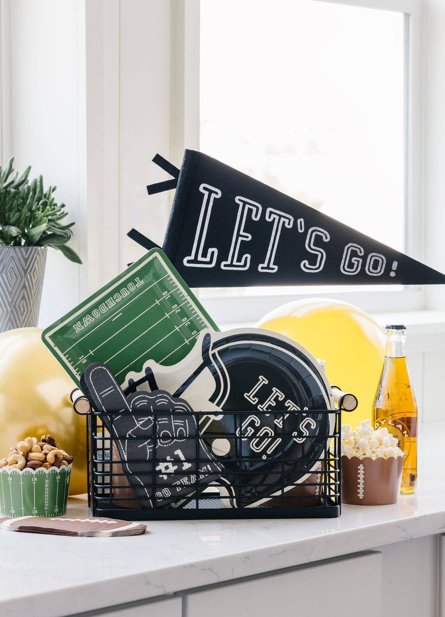 FTB913 -  Let's Go! Felt Pennant