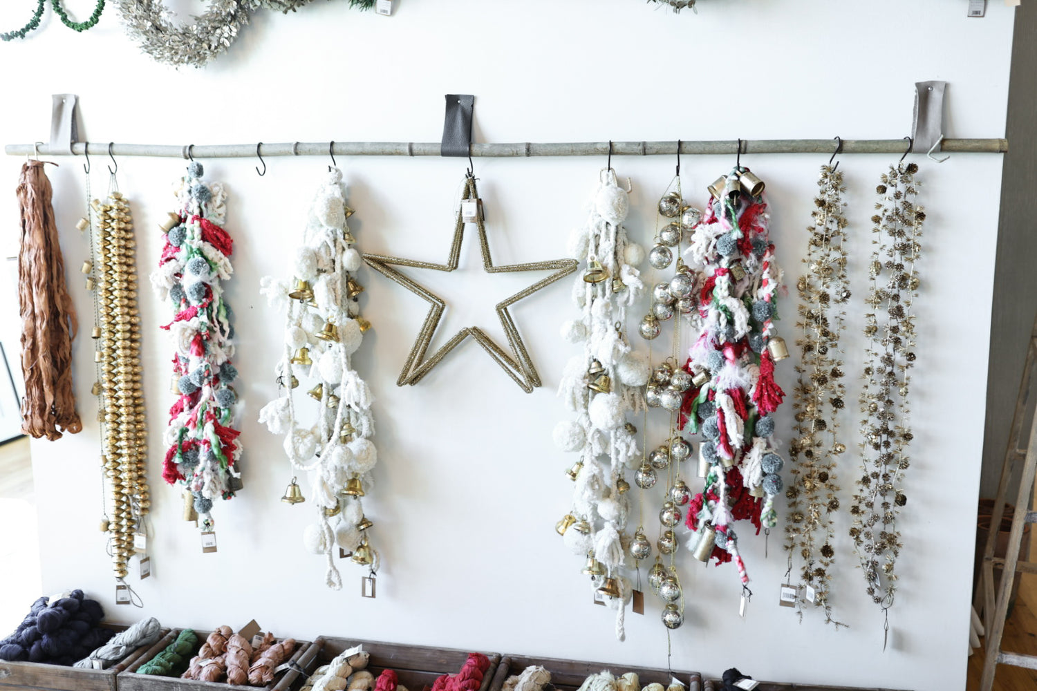 Ornaments, Garland and Wreaths