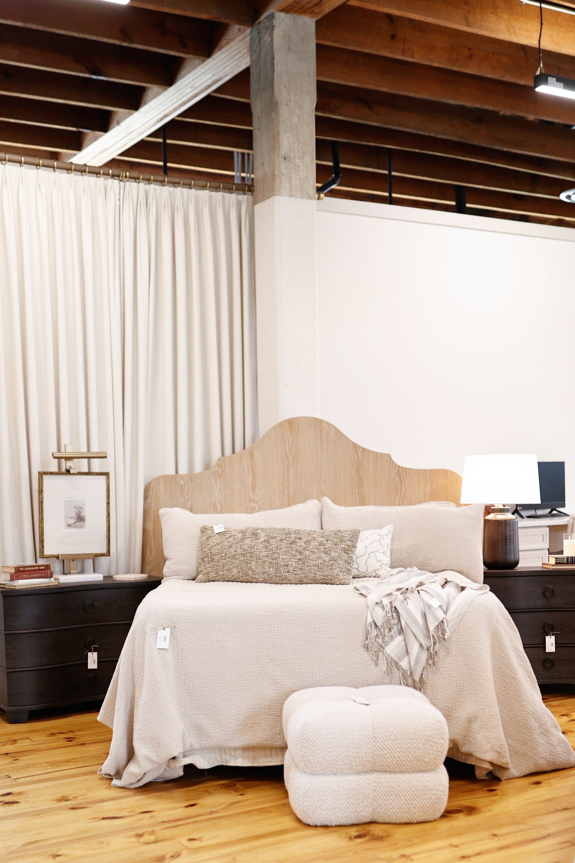 Hugo - King Headboard: Natural White Wash