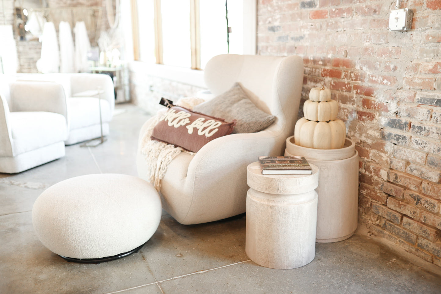 Cylinder Coffee Table with Matching Tray