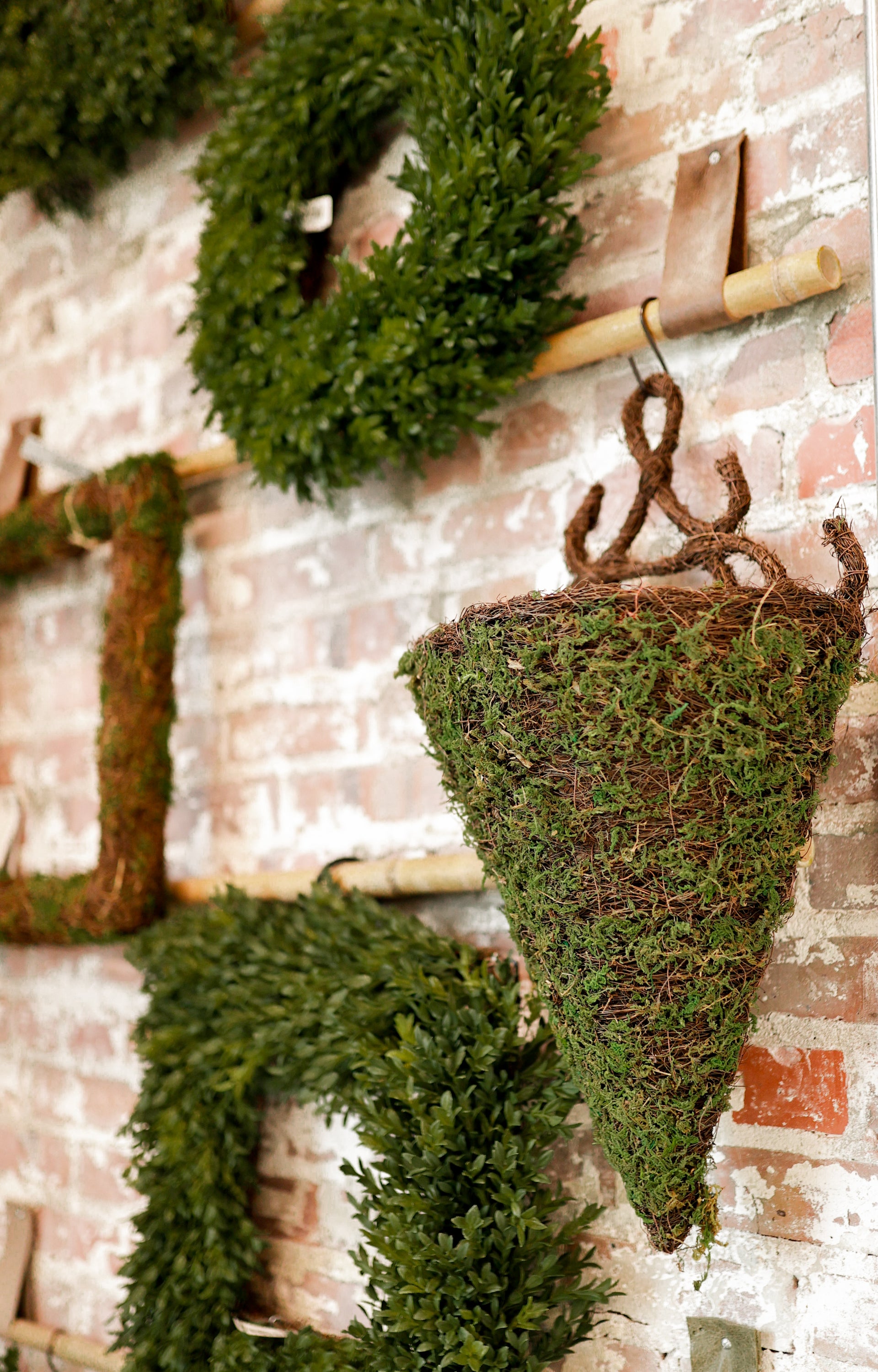 Wicker & Moss Door Basket 13" Diameter