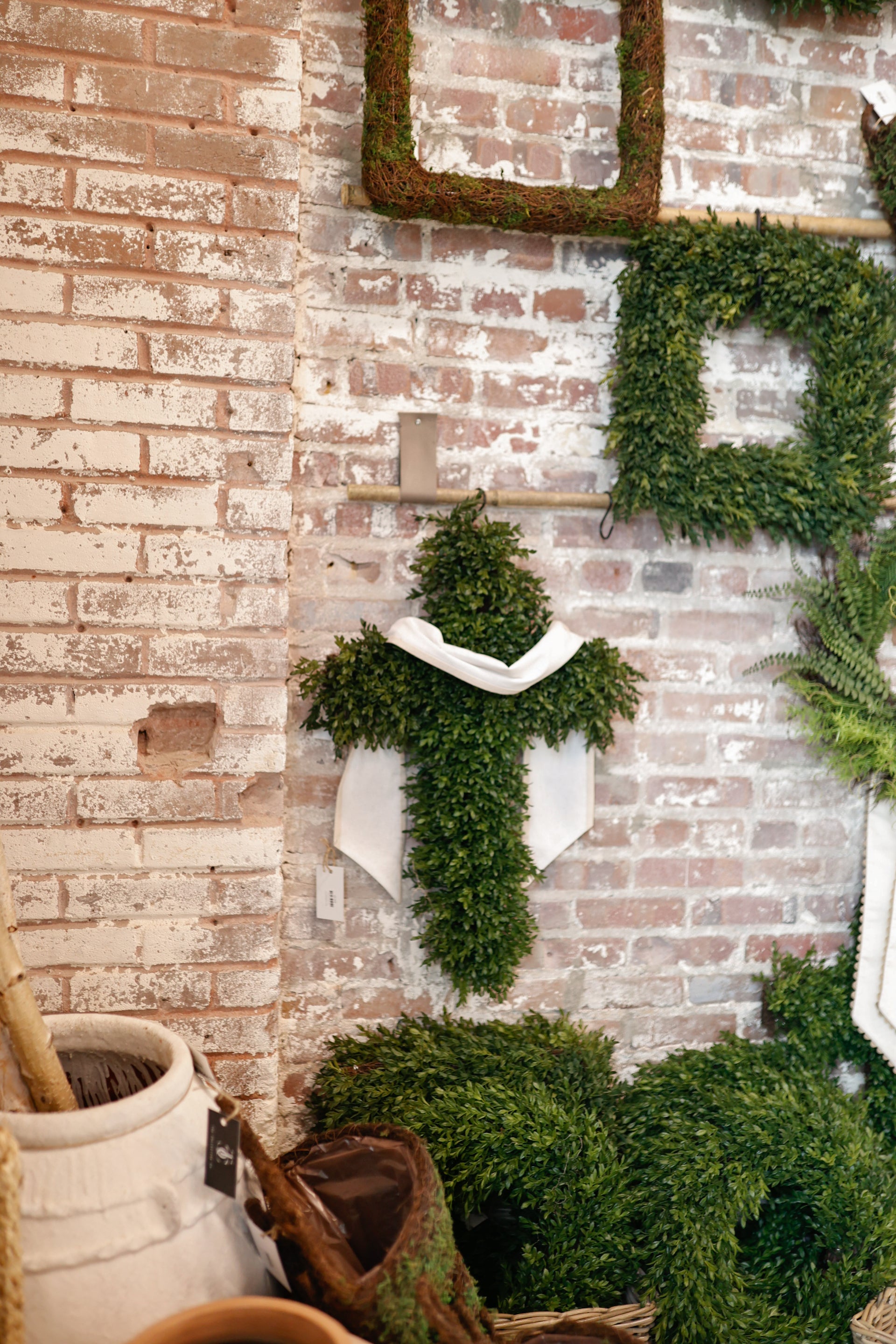 20" Cross Tea Leaf Wreath