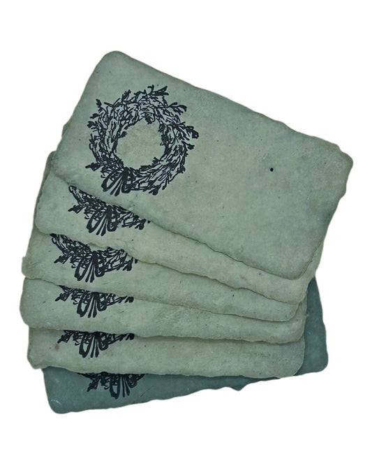 Holiday wreath place cards / gift tags