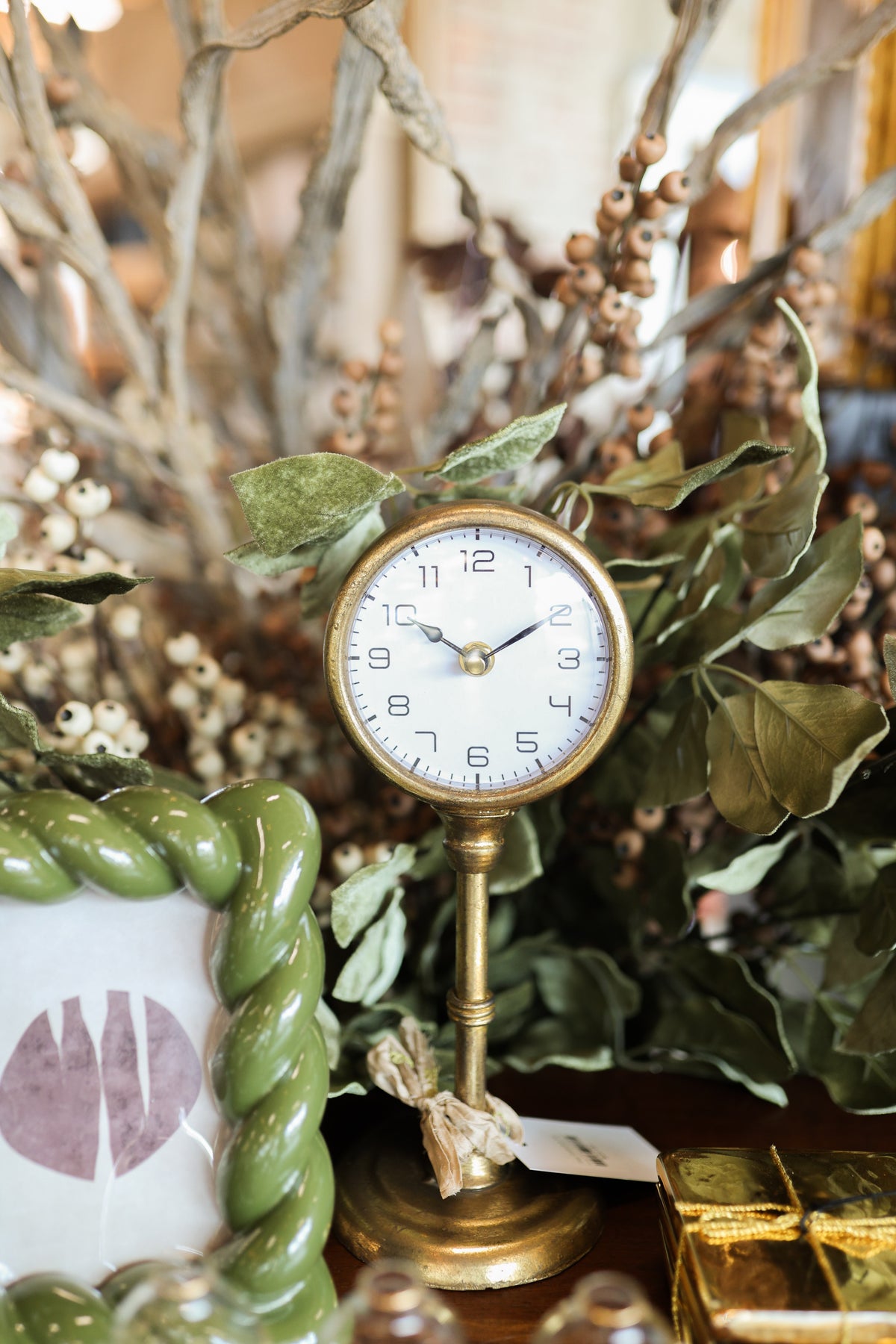 Vinage-Inspired Gold Pedestal Clock
