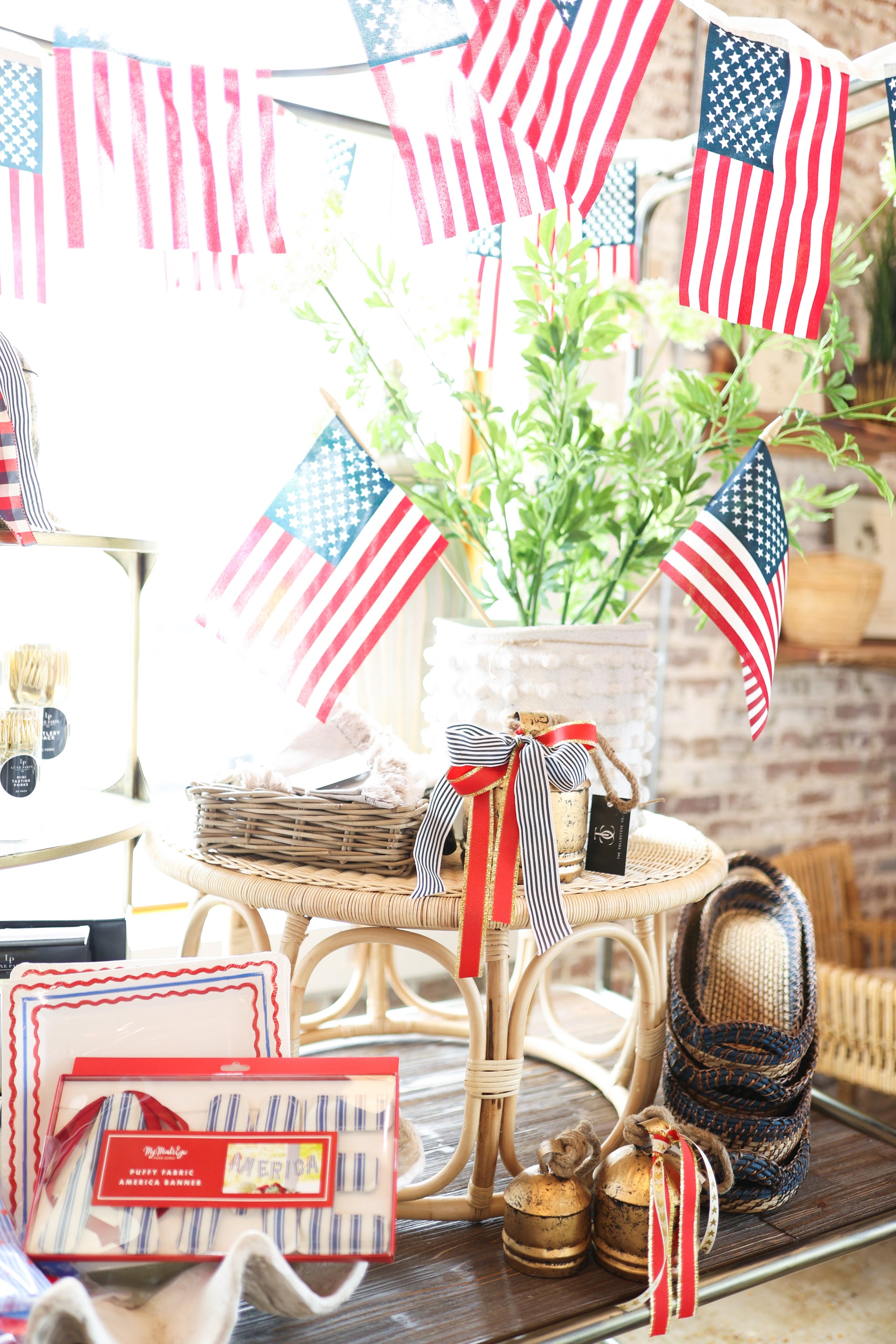 America Ticking Linen Puffy Banner