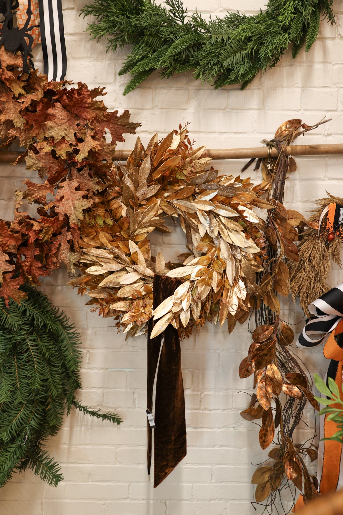 22" Bay Leaf Mixed Wreath