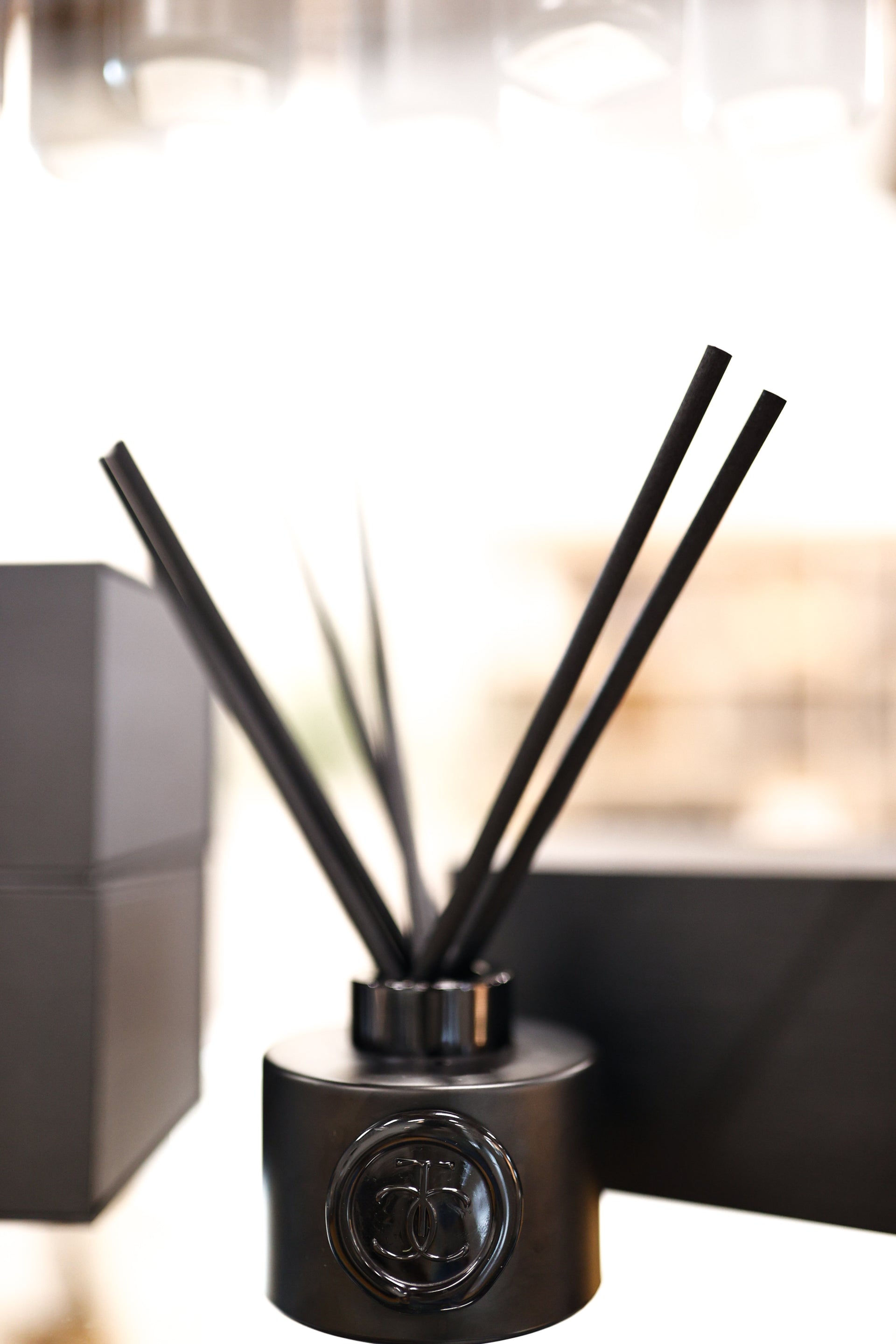 Rouge Diffuser with Magnetic Box