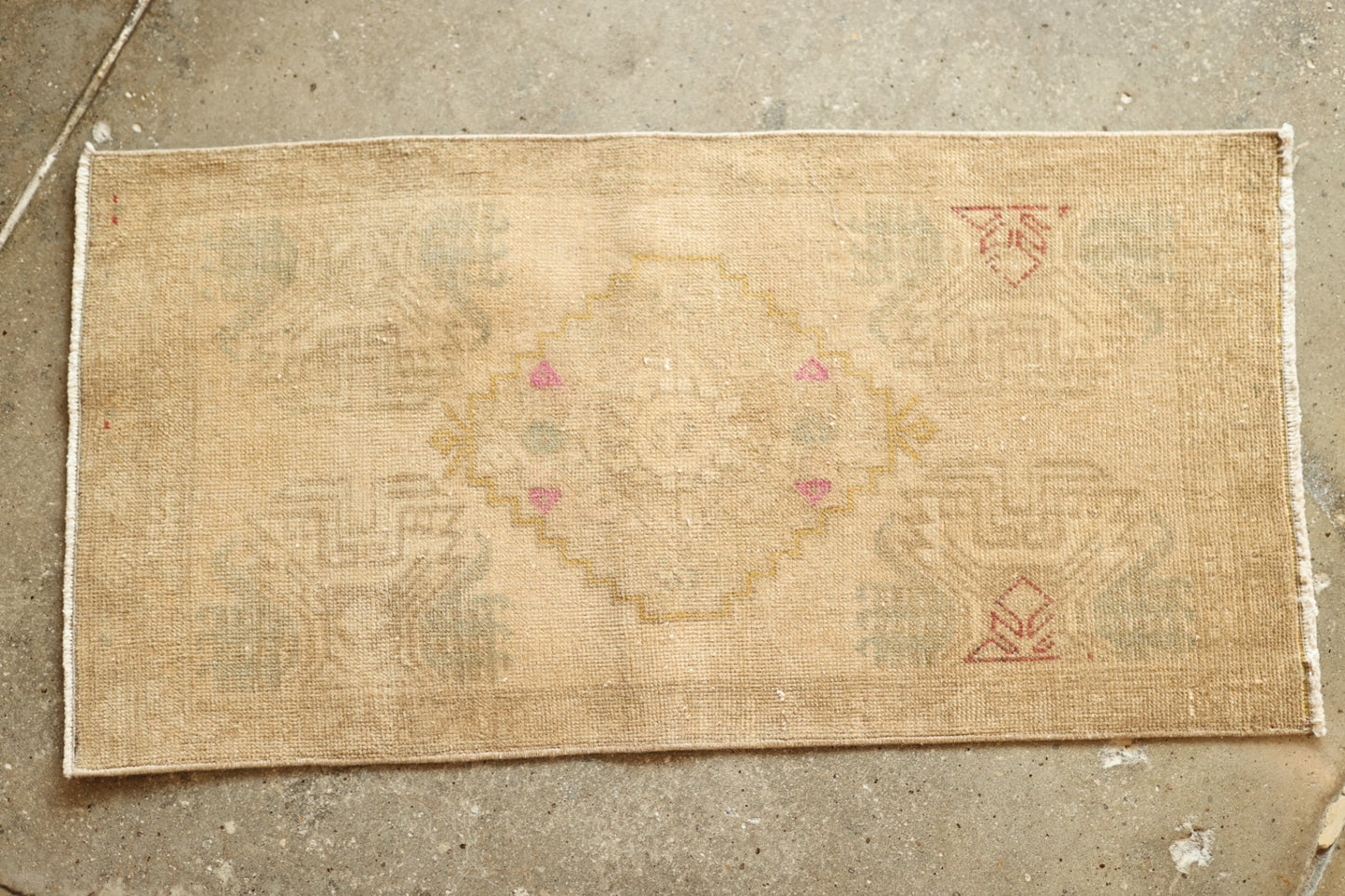 Vintage Mini Turkish Rug 9