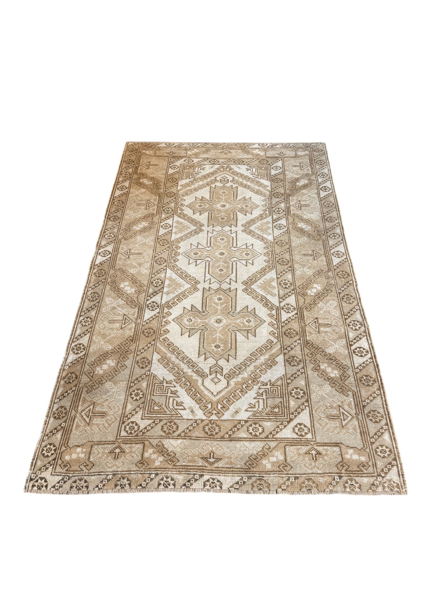 Vintage Oshak Turkish Rug