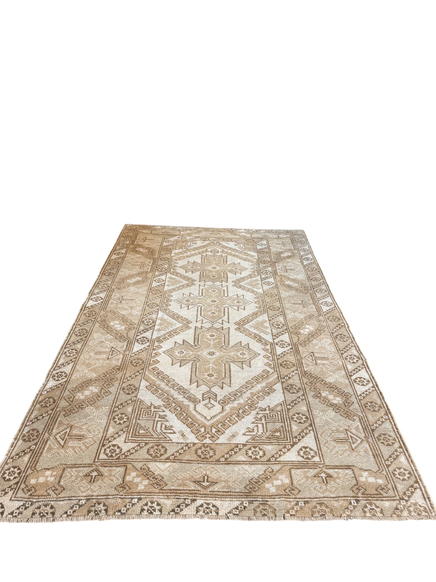 Vintage Oshak Turkish Rug