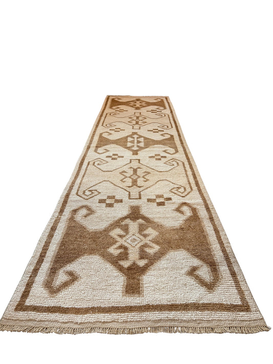 New Vintage Turkish Neutral Runner 1