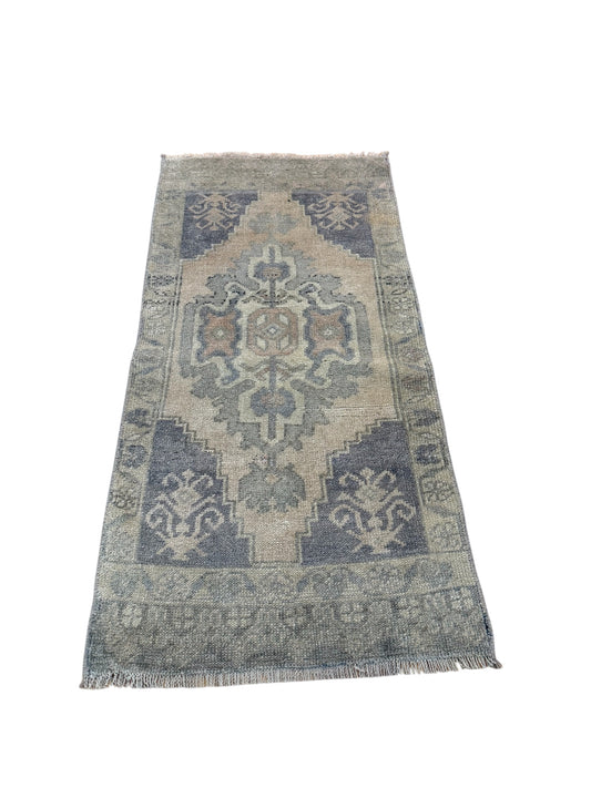 New Mini Vintage Turkish Rug 2