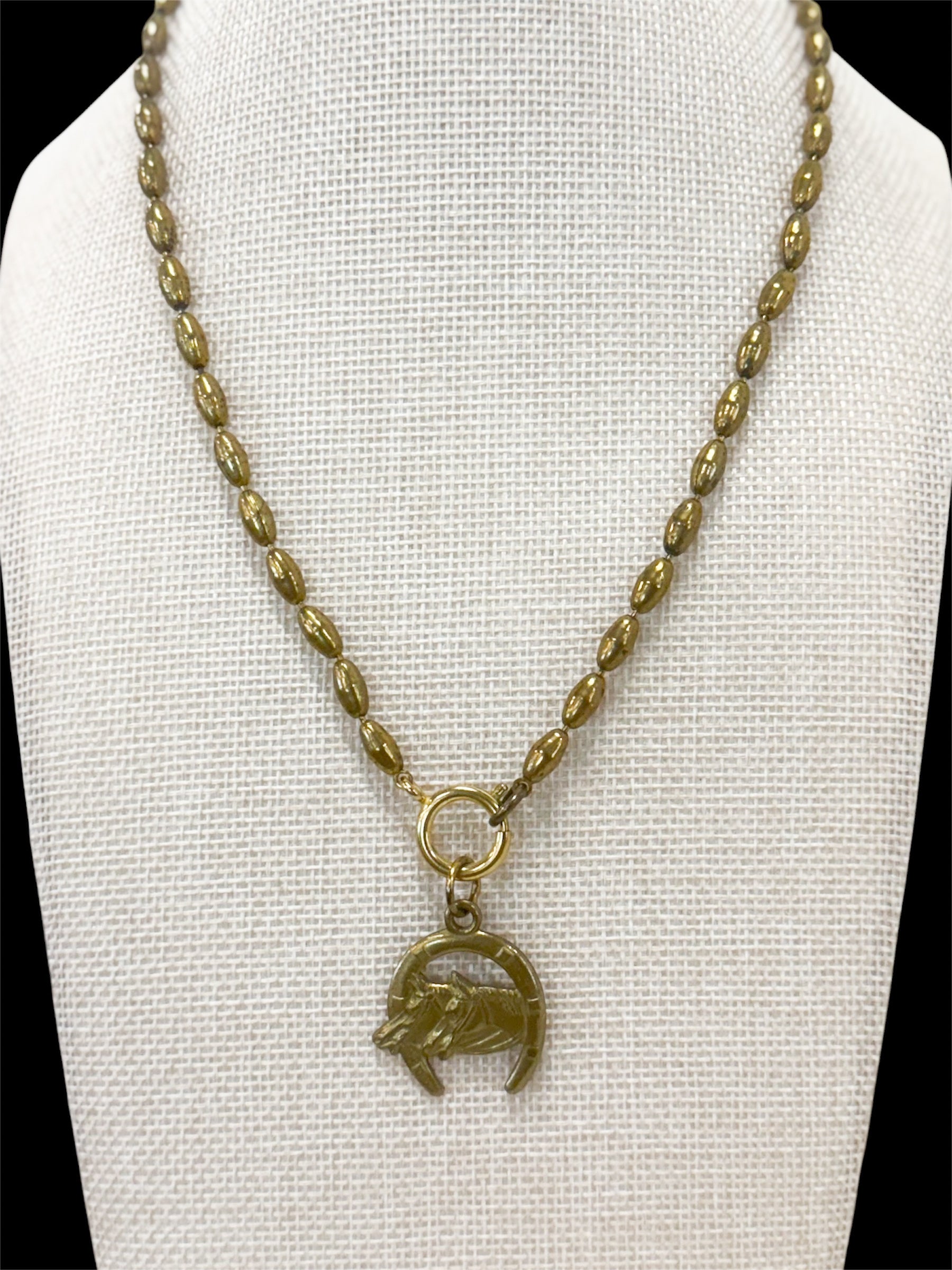 Horseshoe Oval-Beaded Necklace