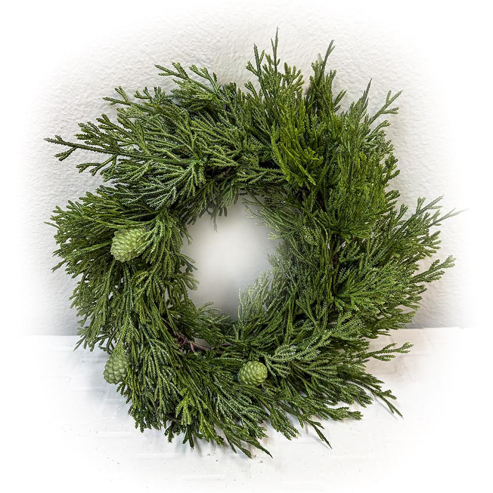 9" Cedar Wreath